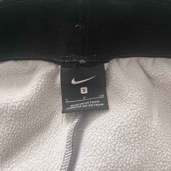 Grey Nike Therma-Fit Sweatpants - Picture 2 of 3